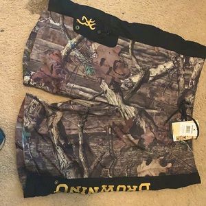 Browning Mossy Oak men’s Board Shorts size 40.